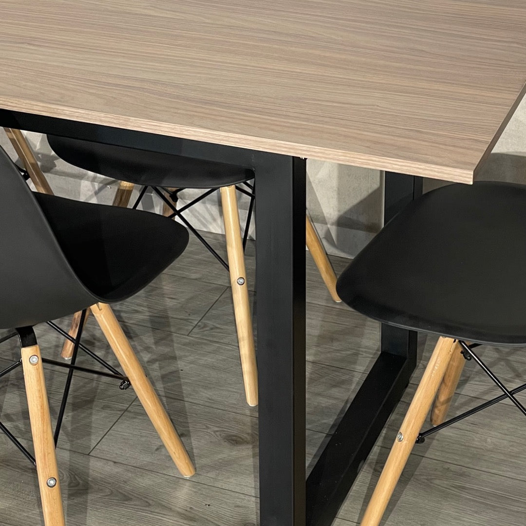 AC. COMEDOR + 6 SILLAS EAMES